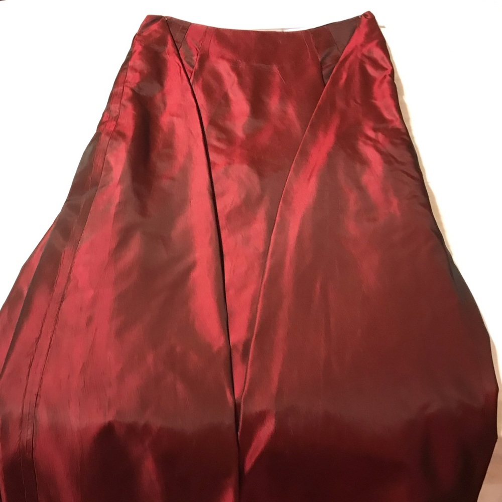 Floor length formal skirt, 16